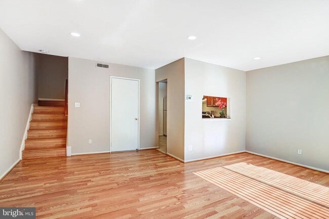 9930 Brookridge Ct in Gaithersburg, MD - Building Photo - Building Photo