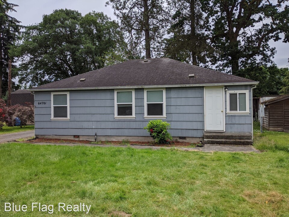 64701 Columbia River Hwy in Deer Island, OR - Foto de edificio