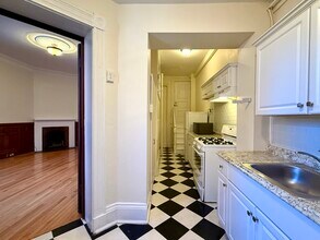 293 Newbury St, Unit 2A in Boston, MA - Building Photo - Building Photo