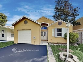 22315 SW 100th Ave in Cutler Bay, FL - Building Photo