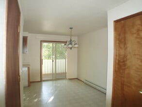 202 SW 17th St in Bend, OR - Building Photo - Building Photo