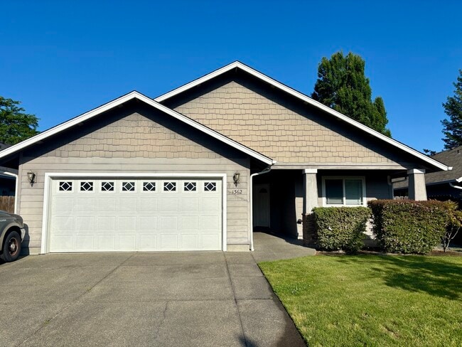 property at 1362 SW Sturgeon Ct