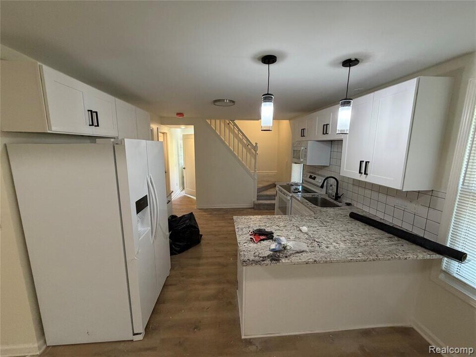 21023 Seminole in Southfield, MI - Building Photo