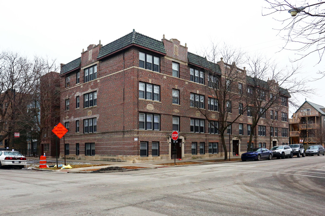 Racine-Waveland in Chicago, IL - Building Photo