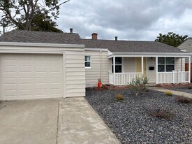 745 N L St in Livermore, CA - Building Photo