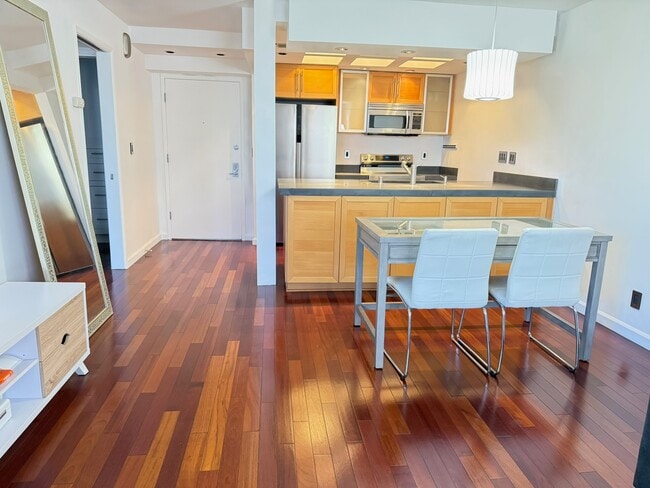property at 740 N Kings Rd