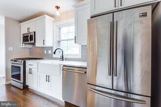 20 Kennedy St in Alexandria, VA - Building Photo - Building Photo