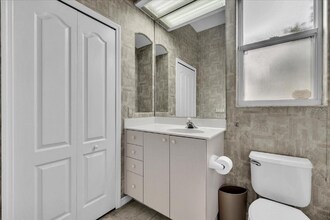 3013 Royal Palm Dr in North Port, FL - Building Photo - Building Photo