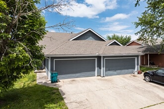 Glendale Place Duplexes in Springfield, MO - Foto de edificio - Building Photo