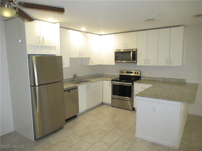 6192 Principia Dr in Ft. Myers, FL - Building Photo - Building Photo