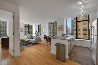 10 Hanover Square in New York, NY - Foto de edificio - Building Photo