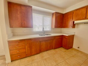 2014 Ridgeley Dr in Los Angeles, CA - Building Photo - Building Photo