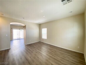 134 Duxford Ave in Las Vegas, NV - Building Photo - Building Photo