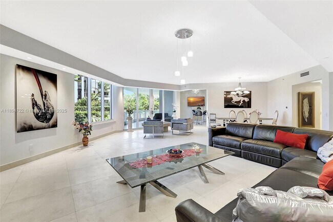 21200 Point Pl in Aventura, FL - Building Photo - Building Photo