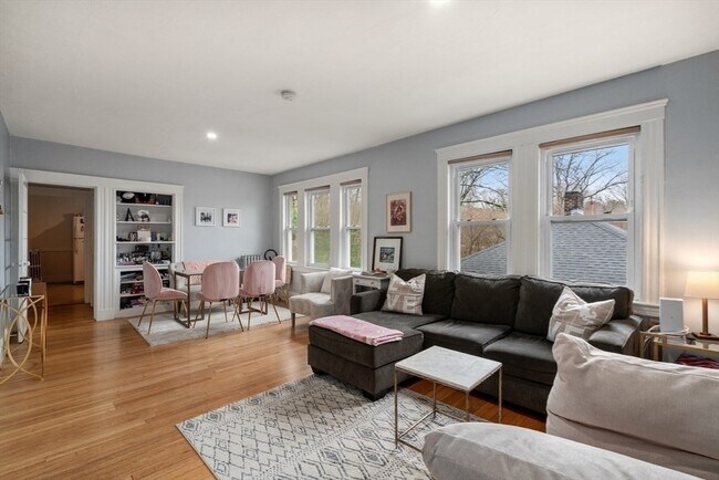 67 Westchester Rd in Newton, MA - Building Photo - Building Photo