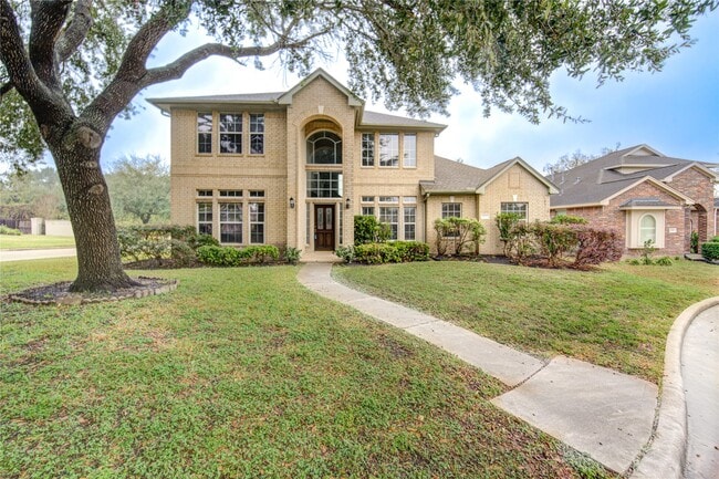 property at 800 Mulligan Ct