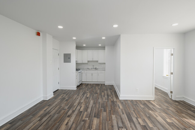 Hoffman Place Apartments in Philadelphia, PA - Building Photo - Interior Photo