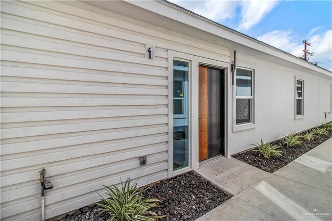 14 Estevan St in Mission, TX - Building Photo - Building Photo