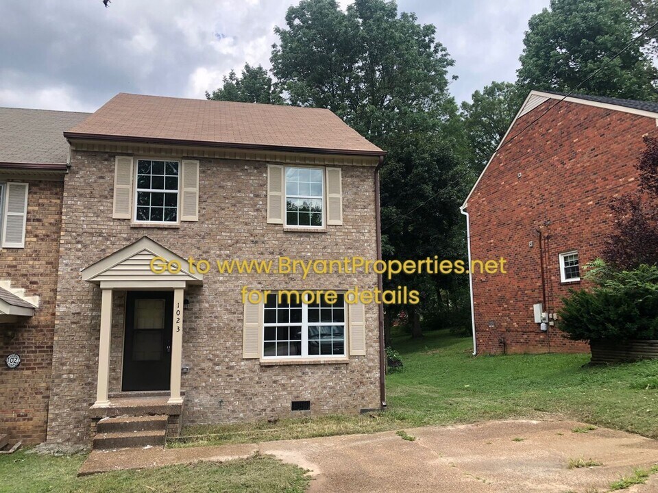 1023 Pleasant View Dr in Nashville, TN - Building Photo