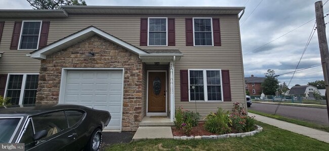 property at 1009 Juniper St