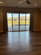 7392 Rustic Towers Dr in Sparks, NV - Building Photo - Building Photo