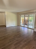 1 Rose Mead Cir in Sacramento, CA - Building Photo - Building Photo