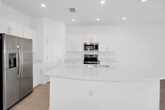 5728 Haven Ter in Nokomis, FL - Building Photo - Building Photo