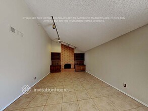 3141 W Danbury Dr in Phoenix, AZ - Building Photo - Building Photo