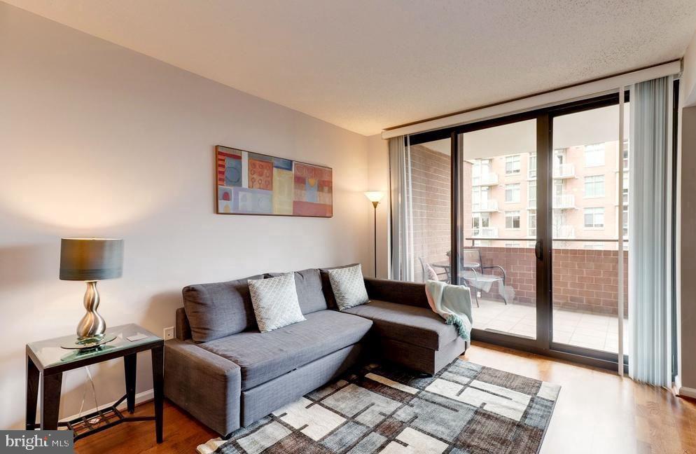 1001 N Randolph St in Arlington, VA - Building Photo