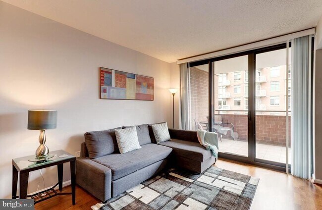 property at 1001 N Randolph St