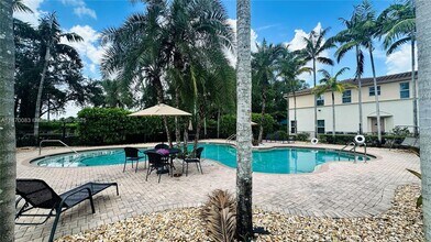 5217 SW 78th Terrace in Davie, FL - Building Photo - Building Photo