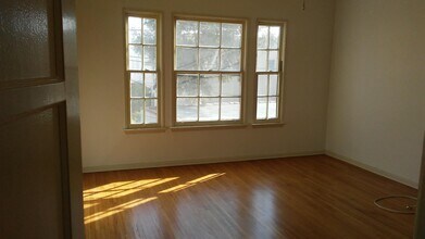 6176 W Olympic Blvd, Unit #70 in Los Angeles, CA - Foto de edificio - Building Photo