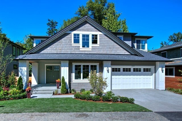 2227 77th Ave SE in Mercer Island, WA - Building Photo