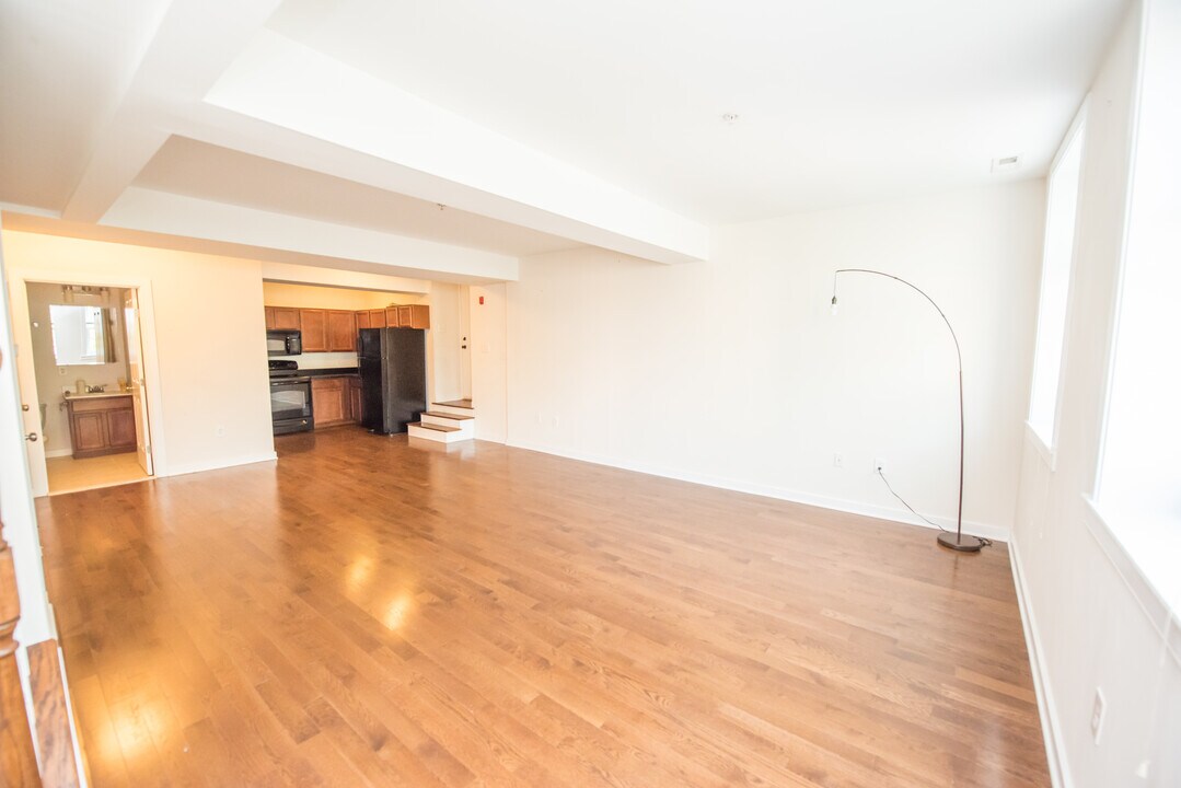 805 Washington Blvd in Baltimore, MD - Building Photo