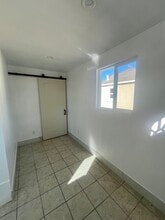 370 Bridgevale Rd in Hollister, CA - Foto de edificio - Building Photo