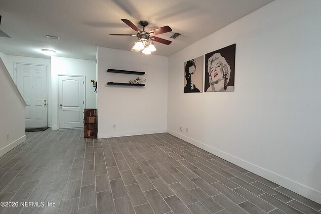 2303 Sunset Bluff Dr in Jacksonville, FL - Building Photo - Building Photo