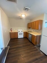 35 Main St, Unit #1 in Franklin, NJ - Foto de edificio - Building Photo