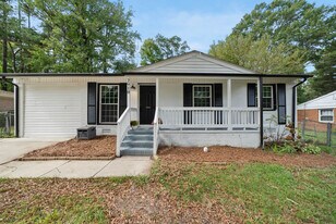 2910 Driftwood Dr in Durham, NC - Building Photo