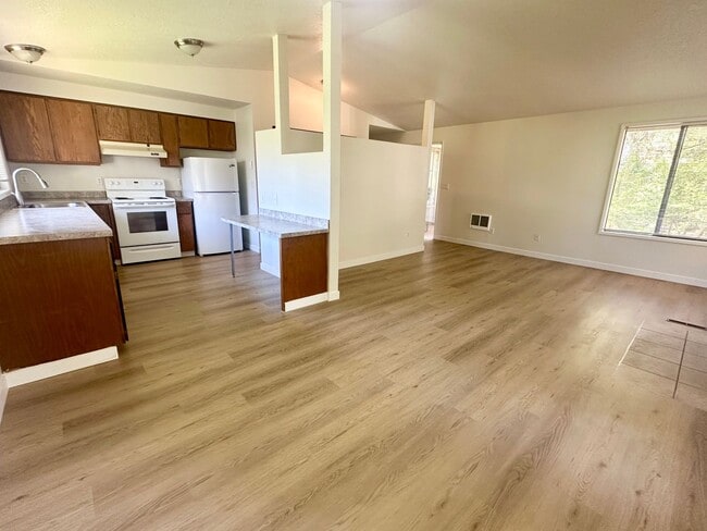 property at 7060 SW Montauk Cir