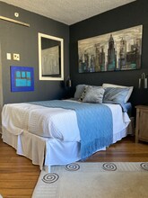 470 3rd St S in St. Petersburg, FL - Foto de edificio - Building Photo