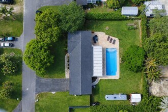 27420 SW 165th Ave in Homestead, FL - Building Photo - Building Photo