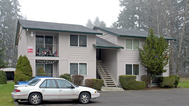 11719 124th St E in Puyallup, WA - Foto de edificio - Building Photo