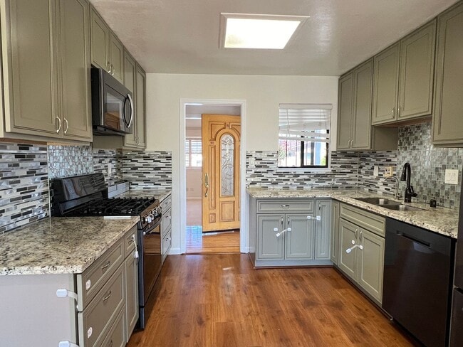 5126 Coco Palm Dr in Fremont, CA - Building Photo - Building Photo