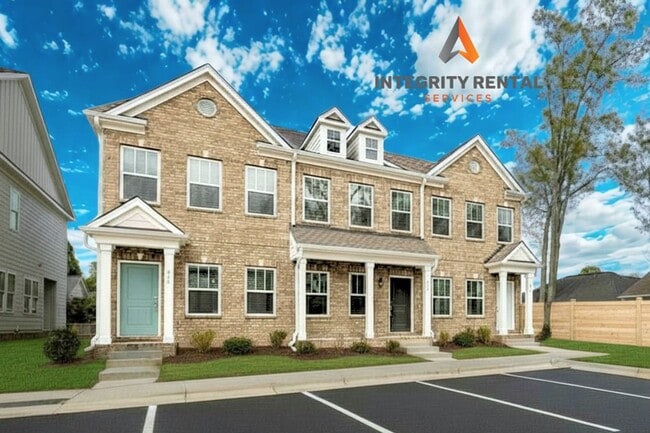 property at 465 Kinnerton Pl
