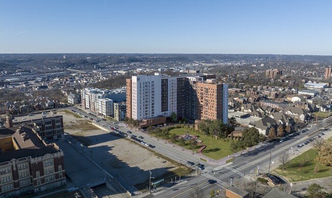 Hub Cincinnati in Cincinnati, OH - Foto de edificio - Building Photo