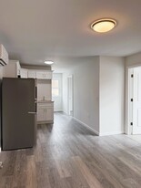 193 Commack Rd, Unit B in Commack, NY - Building Photo