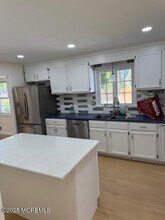 6 Monroe St in West Long Branch, NJ - Building Photo - Building Photo
