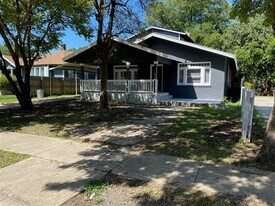 2722 Travis Ave in Fort Worth, TX - Building Photo