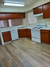 New Century Townhomes in Turlock, CA - Building Photo - Building Photo