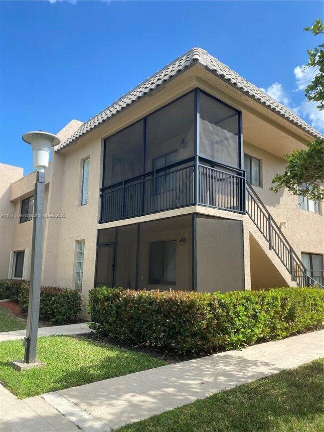 property at 360 Racquet Club Rd